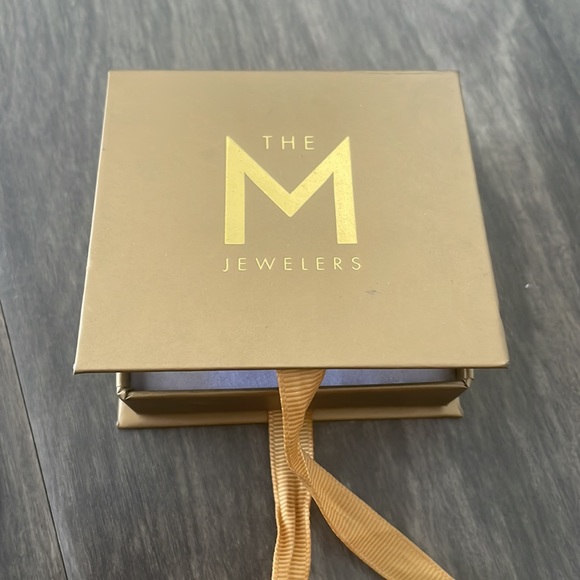 The M Jewellers Initial necklace - Picture 4 of 4